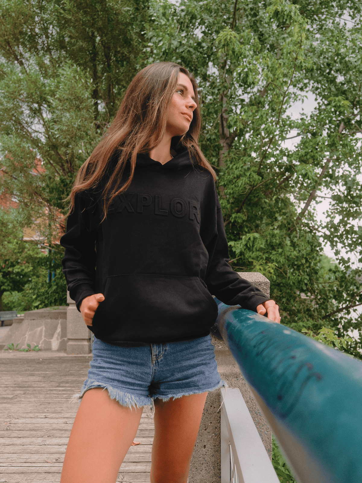 Hoodie Explore noir LIX Design – Pull à capuche Midnight Black, look oversize unisexe.