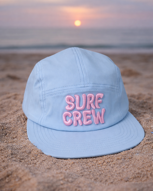 Casquette bleu en toile de polyester avec broderie rose 3d résistant au rayon uv. reckless fit and style.