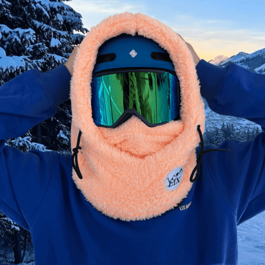 Hooder de couleur peche parfait pour les pistes de ski