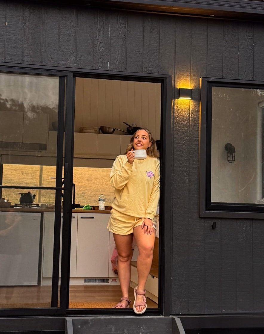 Crewneck chandail hoodie jaune collection été 2025. Summer collection. Reckless life.