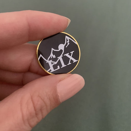 Épinglette en laiton conçu au Québec. Accessoires mode pour hommes et femmes.