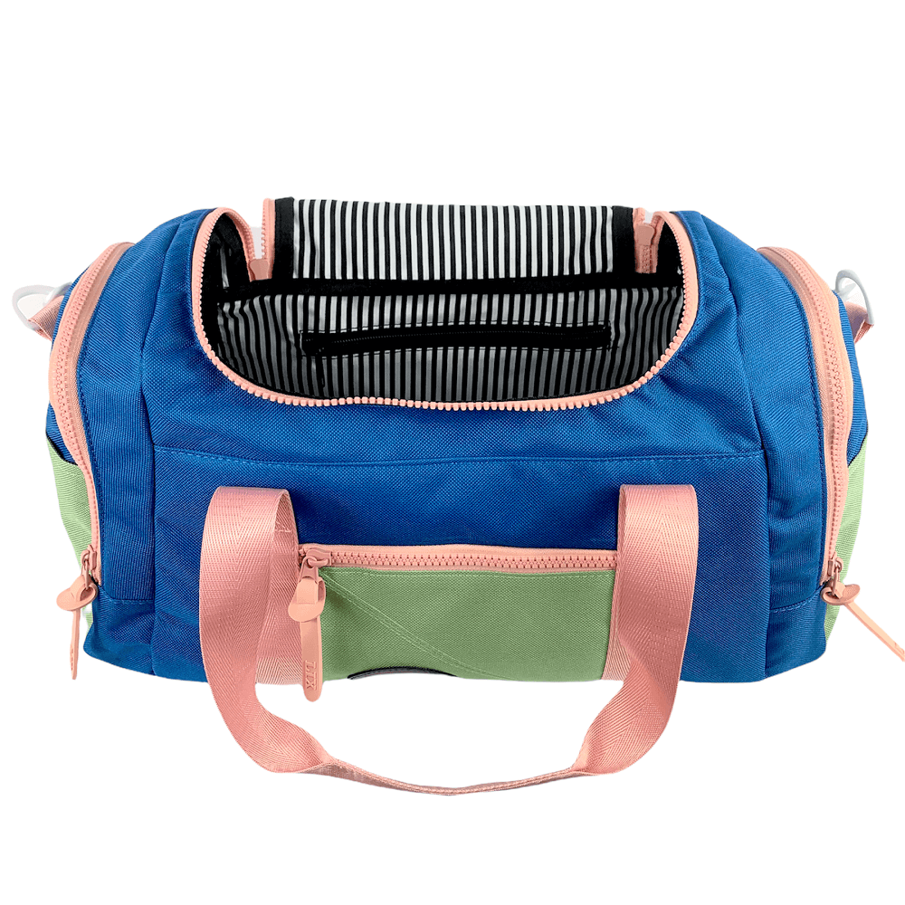 petit sac de sport ou de voyage au look vintage conçu par lix une entreprise Québécoise. Backpack made in canada. Lix. Sac a dos Canada