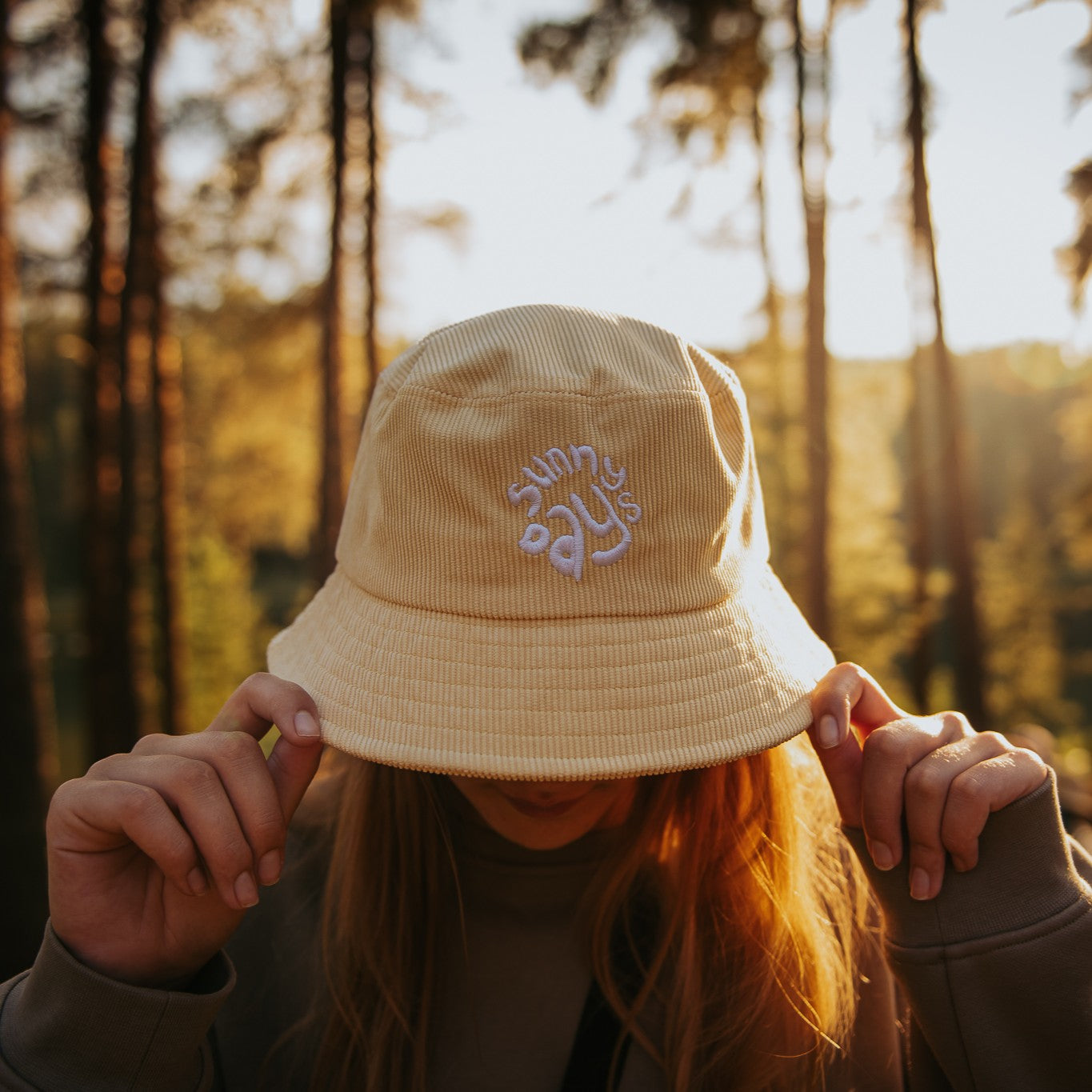 Chapeau Golden Hour