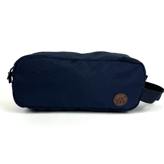 Trousse de couleur bleue marine pouvant servir d'étui d'école ou de trousse de voyage. Grand format contenant plusieurs crayons. Étui canada. Étui
