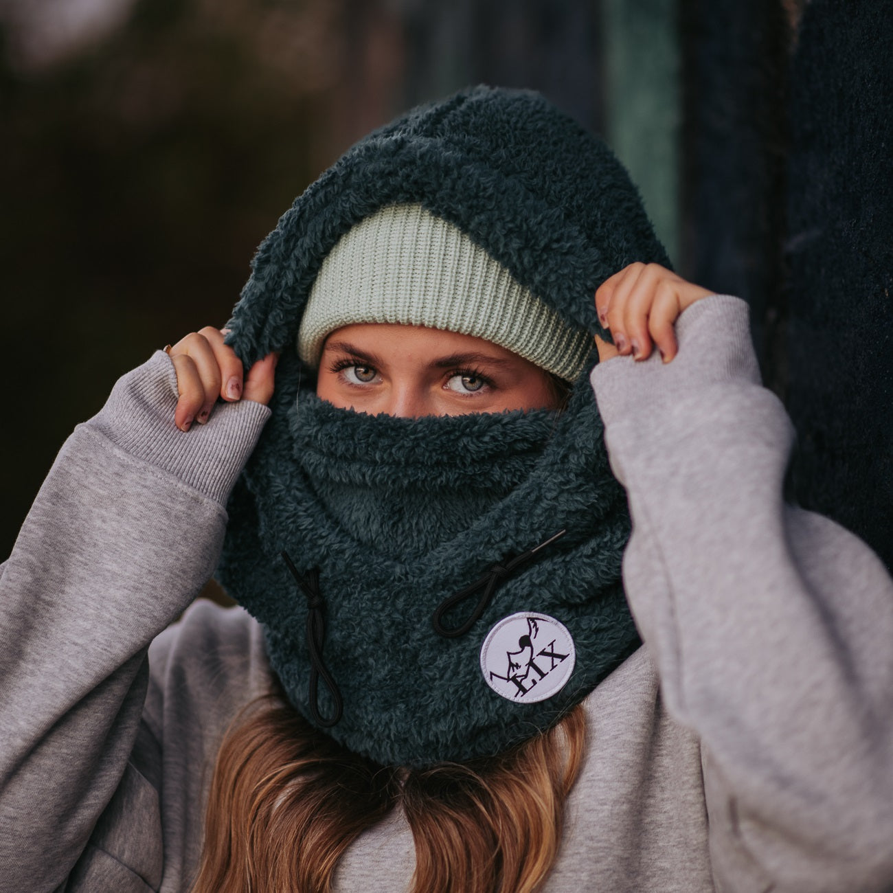 hooder vert émeraude sarcelle. rider hood vert notice the reckless. Rider hood Lix.