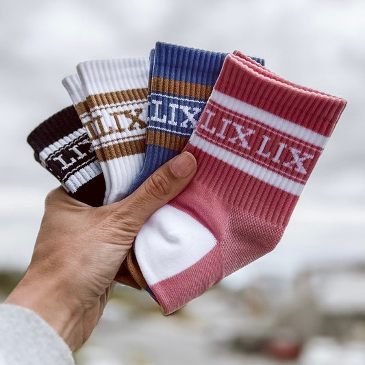Bas court parfait pour les sports de couleur rose, bleu, beige, blanc et noir. Chaussette de sport de couleur varié. Les plus confortable pour les sports. Bas court.