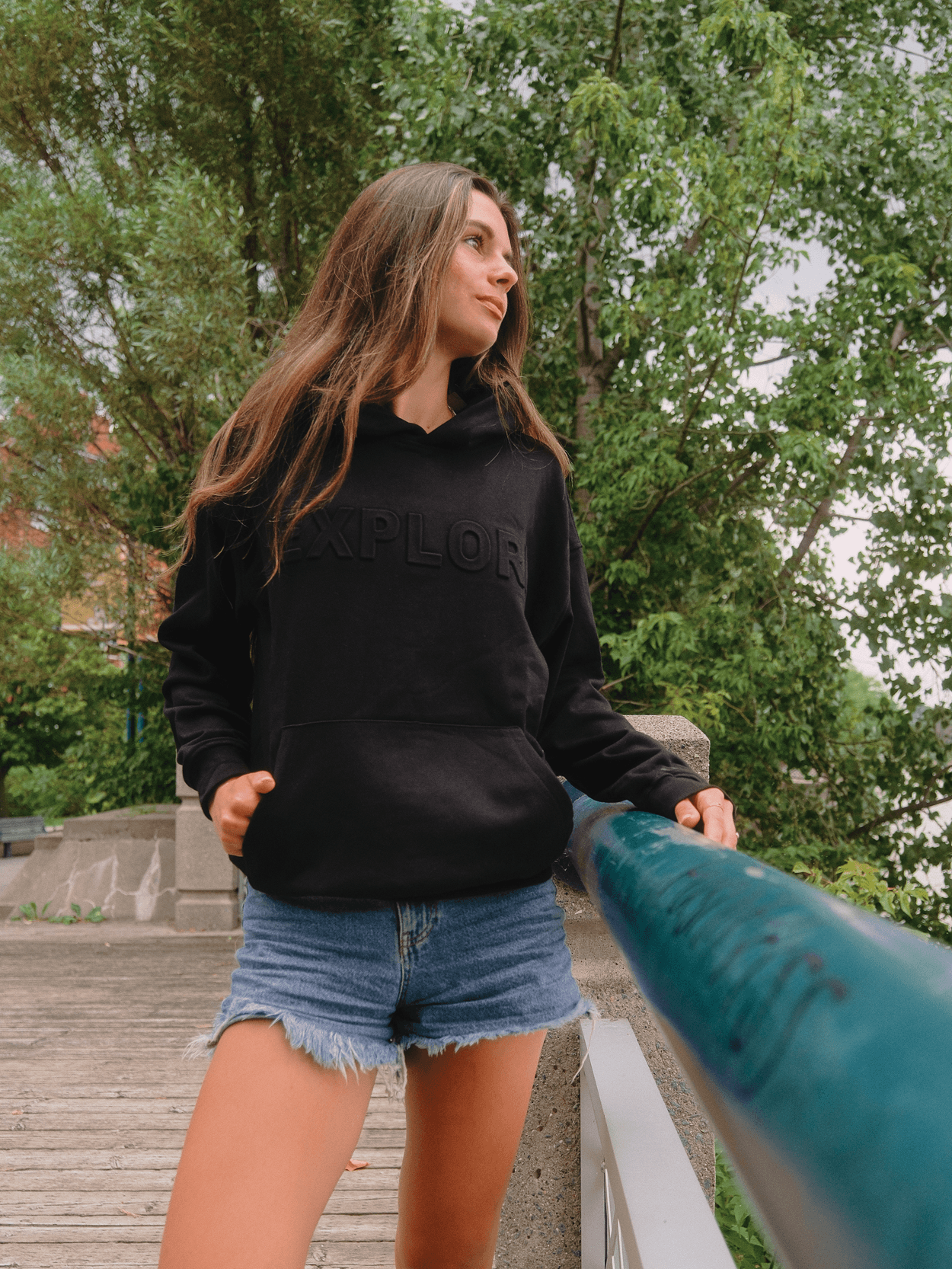 Hoodie Explore noir LIX Design – Pull à capuche Midnight Black, look oversize unisexe.