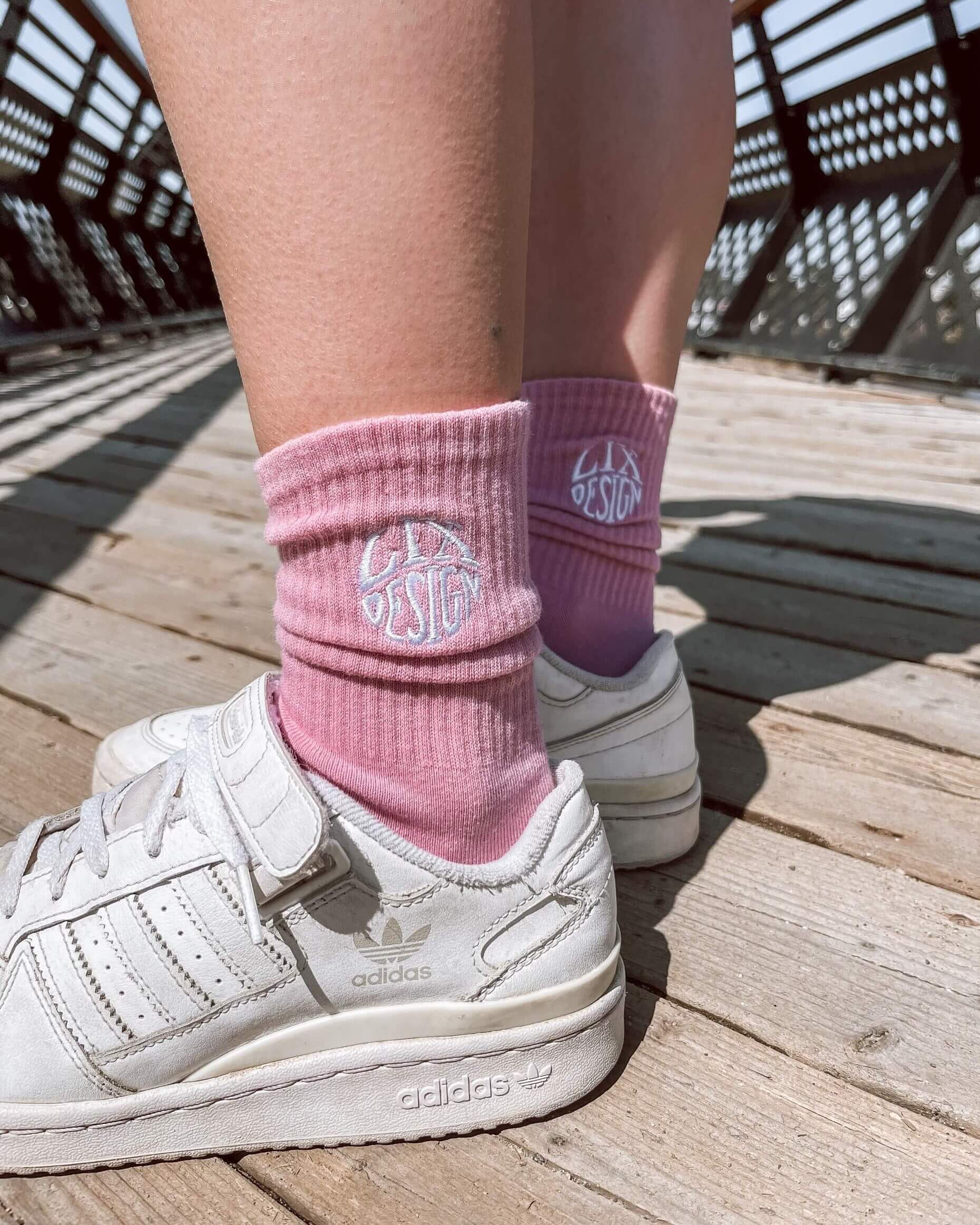 Bas long rose en coton. 