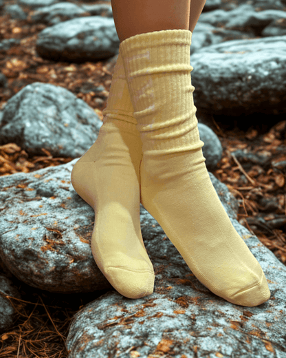 Bas jaune en bambou. Chaussette en bamboo hyper doux et confortable. 
