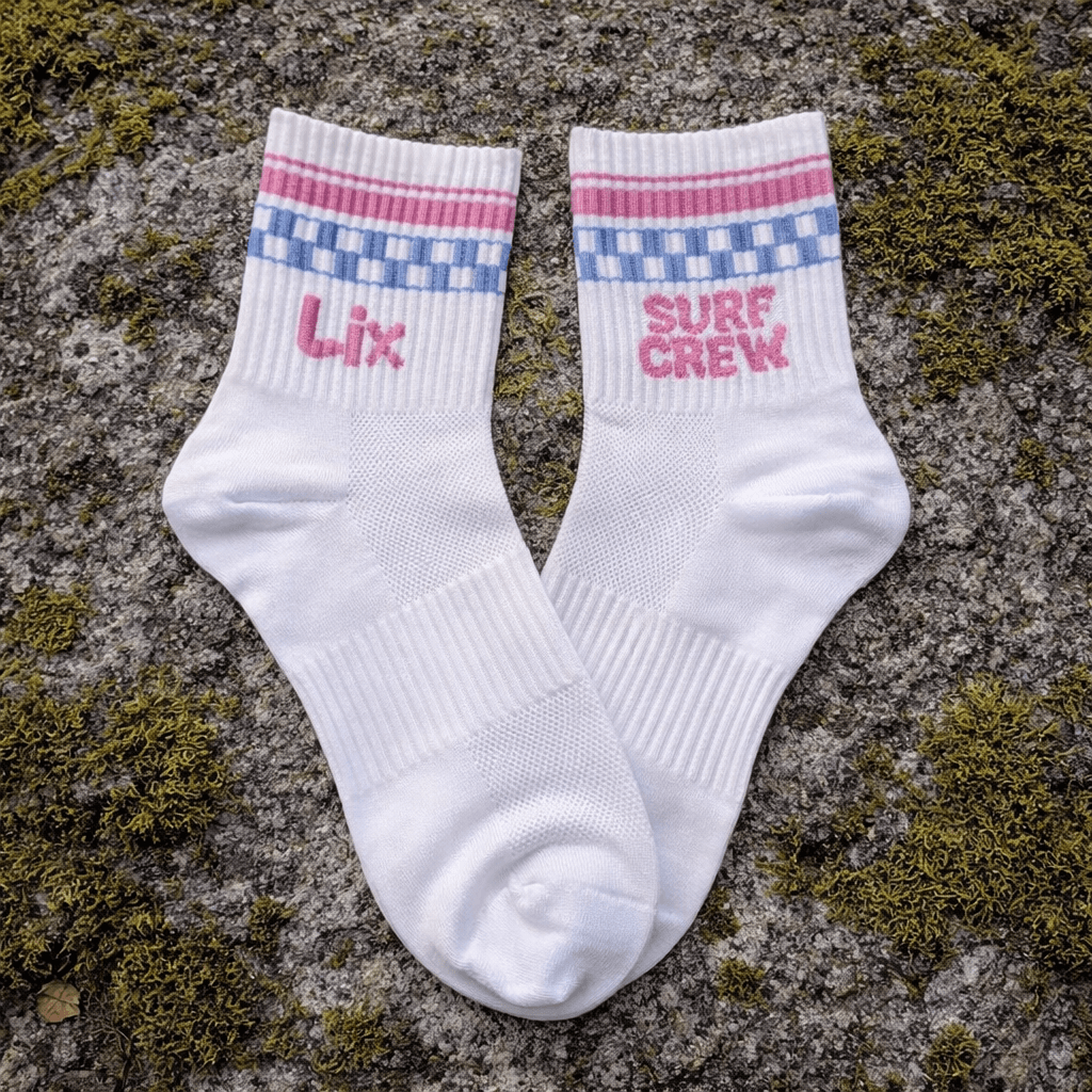 Bas bas avec surf crew bleu et rose. 