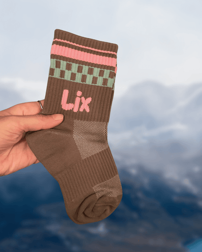 Chaussette brune en nylon pour les sports et pour enfant d'âge 7 12 ans. 