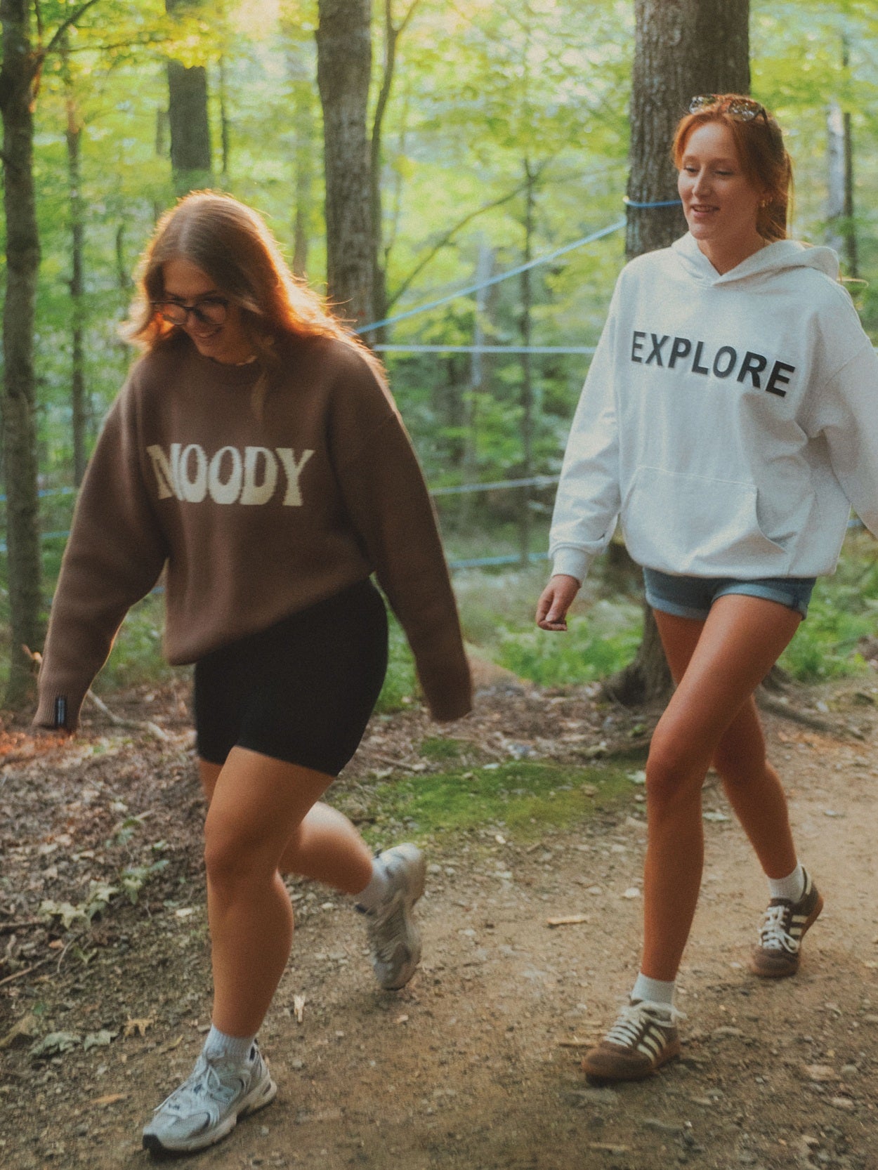 Roadtrip clothing Lix. Vêtement de route lix conçu pour les voyages et les aventures entre filles. 