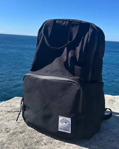 KOMPAK Black backpack