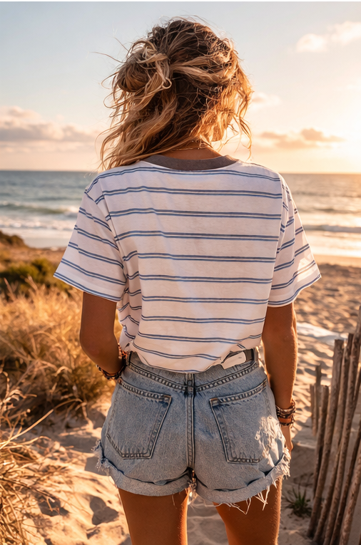 tshirt blanc rayer bleu et brun. 