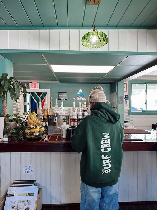 Hoodie vert en coton 375gsm épais et confortablement doux.  Pour homme et femme. Conçu par lix une entreprise québécoise et familiale. 