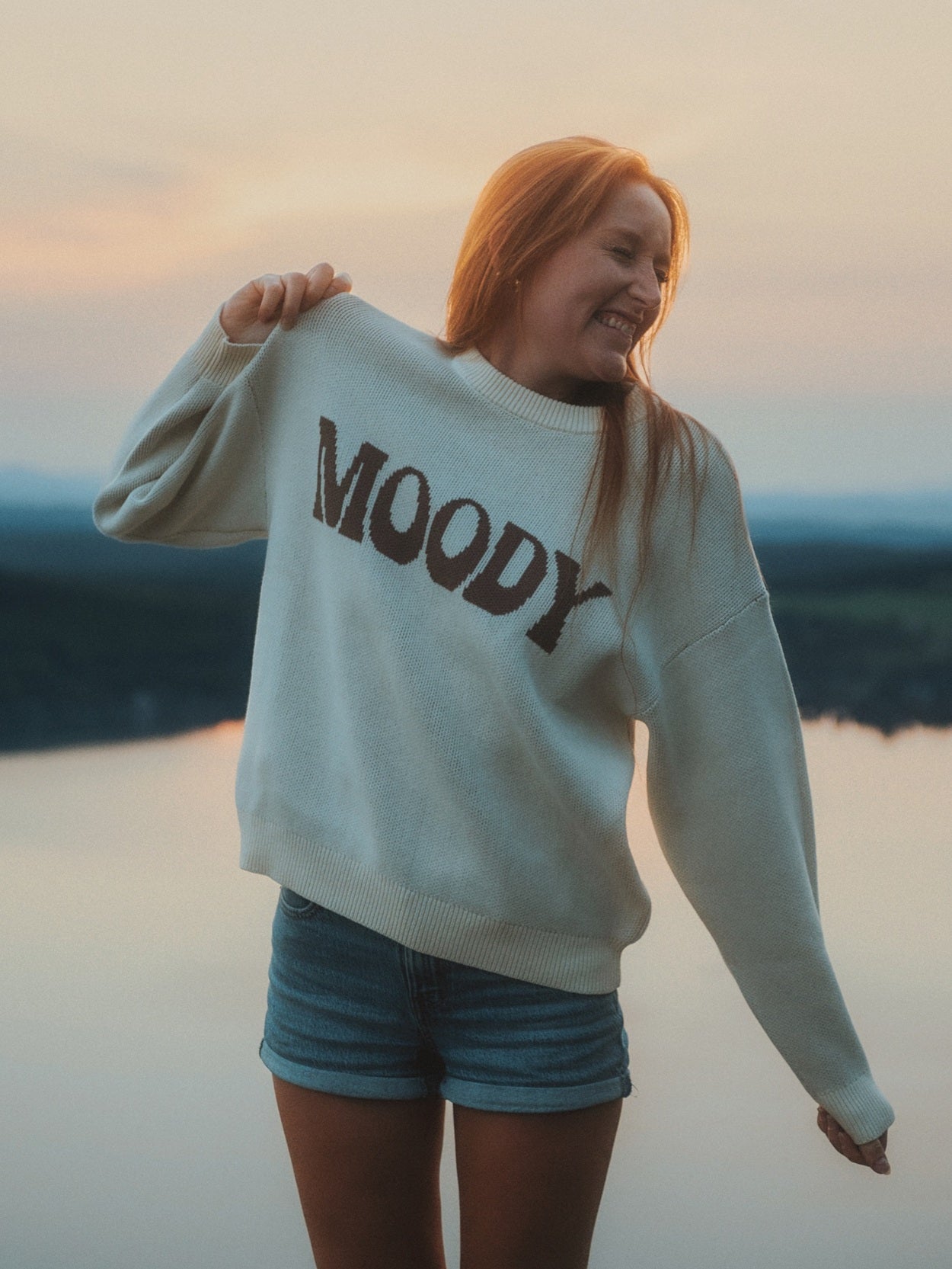 Tricot Moody crème et brun LIX Design – Pull doux et confortable, look lifestyle hivernal.