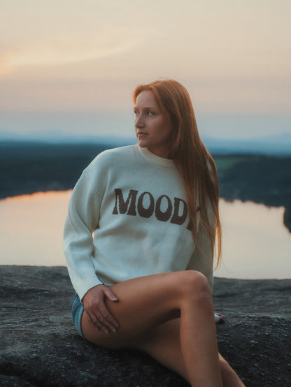 Tricot Moody crème LIX Design – Collection Last Light, pull lifestyle hivernal unisexe.