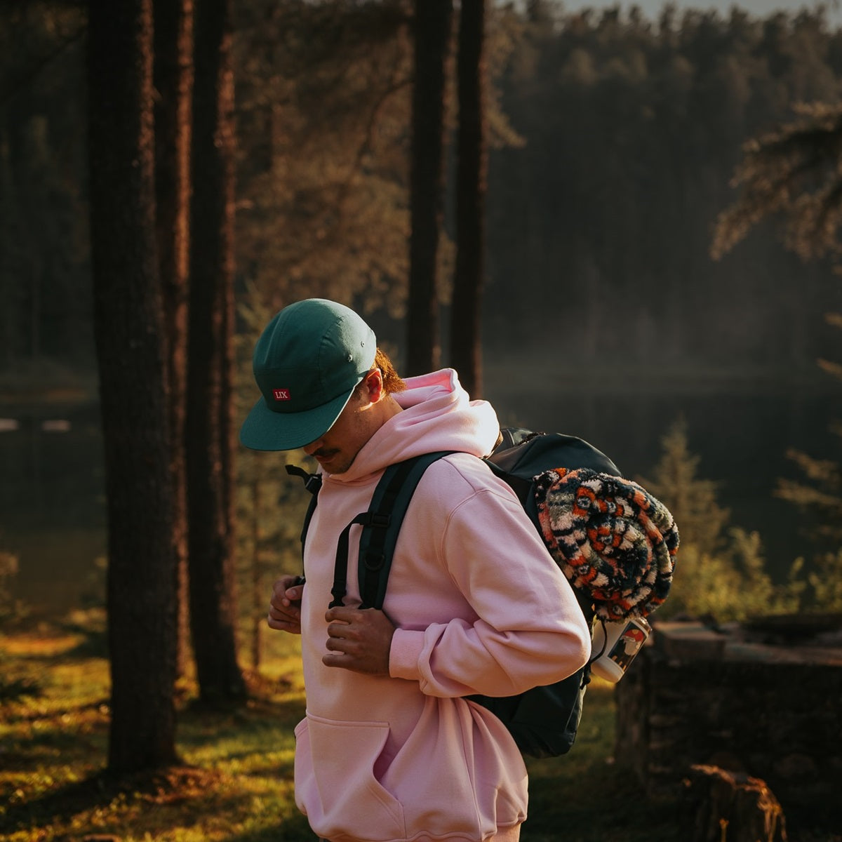 Hoodie chandail de couleur rose unisexe et confortable. Fais pour homme et femme. Unisexe. Rose pour homme. Grandeur 3xl pour grosse personne. 