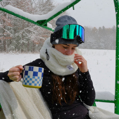 Passe montagne en sherpa doux et confortable pour les hiver québécois. 
