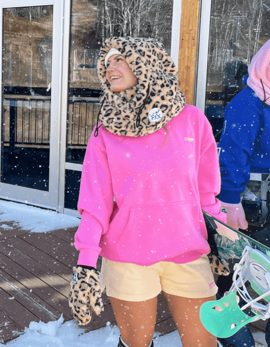 Hooder leopard et mitaine leoprad avec hoodie rose. 