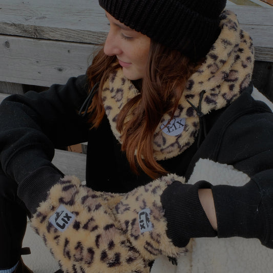 Leopard Mittens